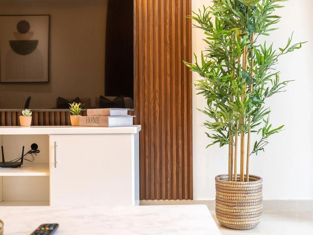 Дубай: 2bed Chic Apt Burj Khalifa Gym/pool by Belvilla