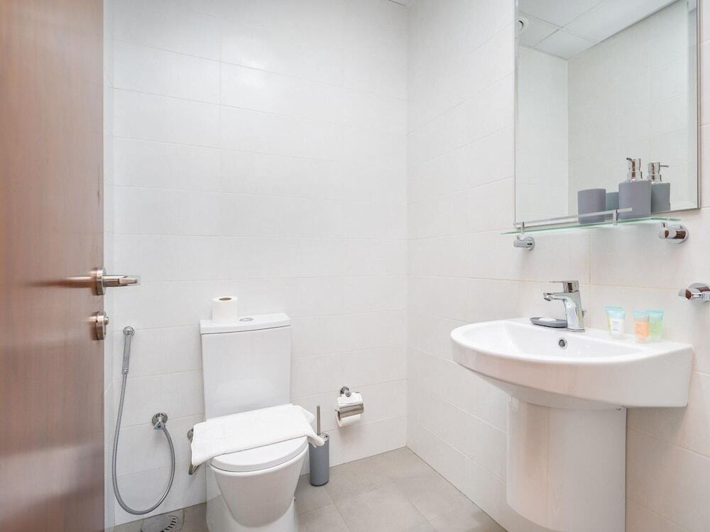 Дубай: 2bed Chic Apt Burj Khalifa Gym/pool by Belvilla