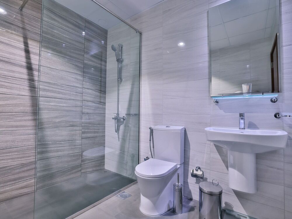 Дубай: Posh 3bed Apt Dubai Pool Gym Parking by Belvilla