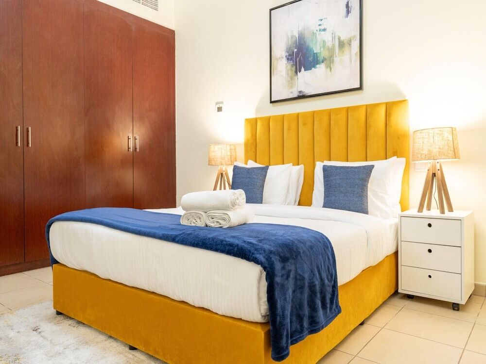 Дубай: 3BR City View in JBR Parking Pool by Belvilla