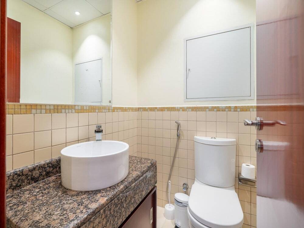 Дубай: 3BR City View in JBR Parking Pool by Belvilla