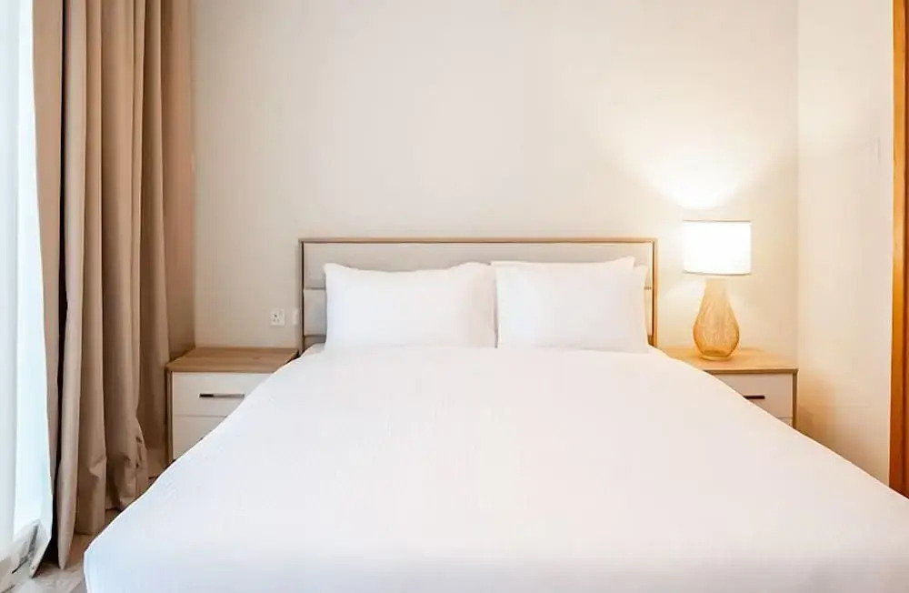 Дубай: Homesgetaway-Cozy 1BR Bay Square Bldg. 9