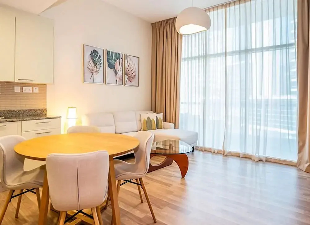 Дубай: Homesgetaway-Cozy 1BR Bay Square Bldg. 9