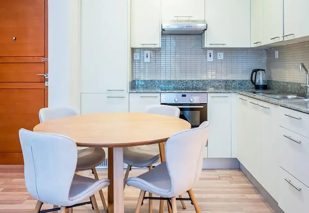 Дубай: Homesgetaway-Cozy 1BR Bay Square Bldg. 9