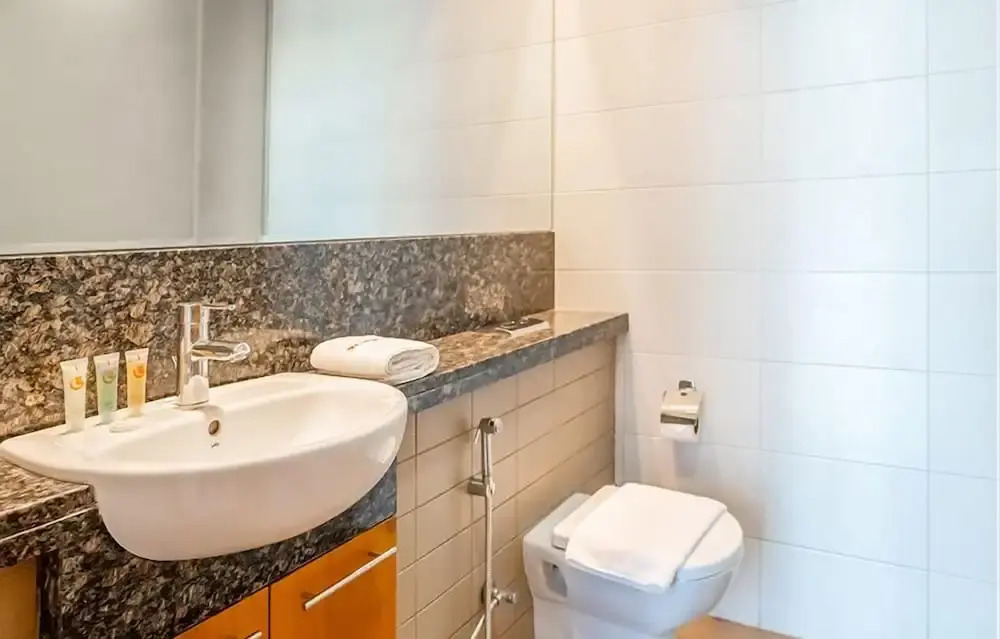 Дубай: Homesgetaway-Cozy 1BR Bay Square Bldg. 9