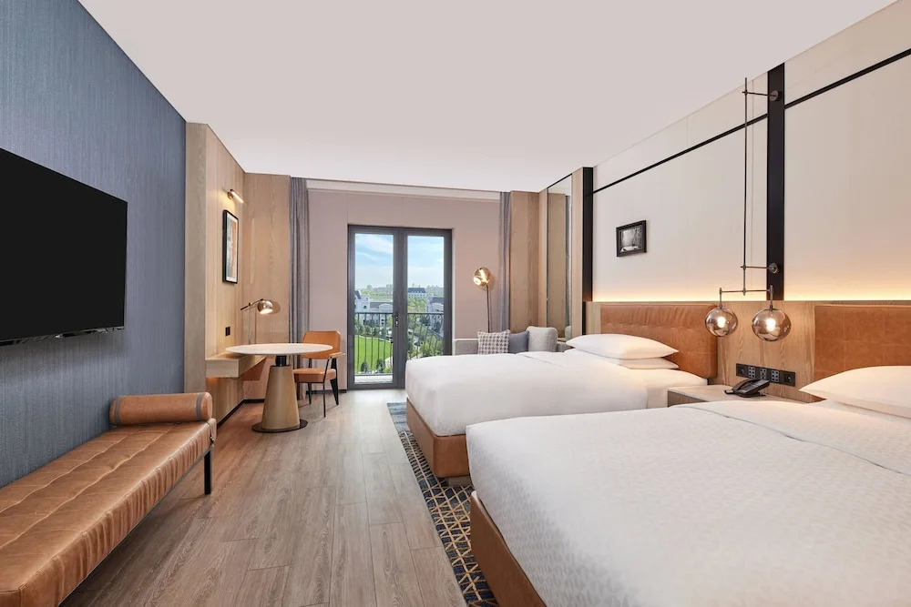 Шанхай: Four Points By Sheraton Shanghai Fengjing