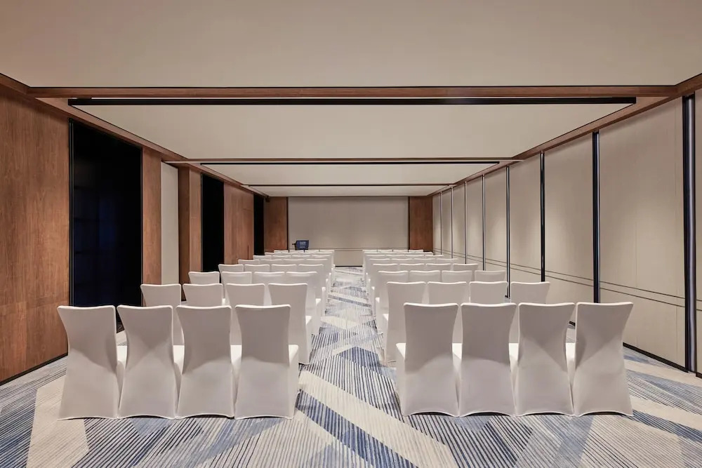 Шанхай: Four Points By Sheraton Shanghai Fengjing