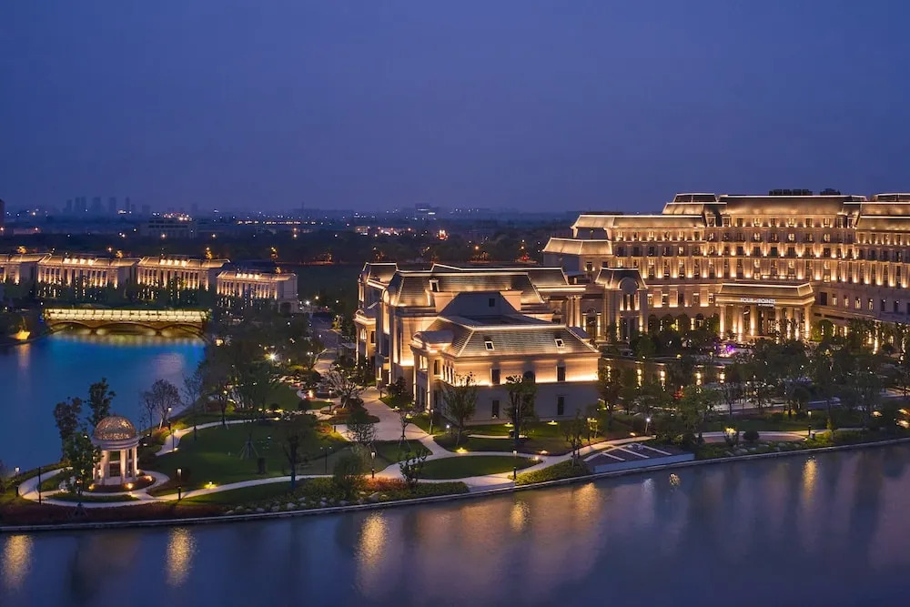 Шанхай: Four Points By Sheraton Shanghai Fengjing