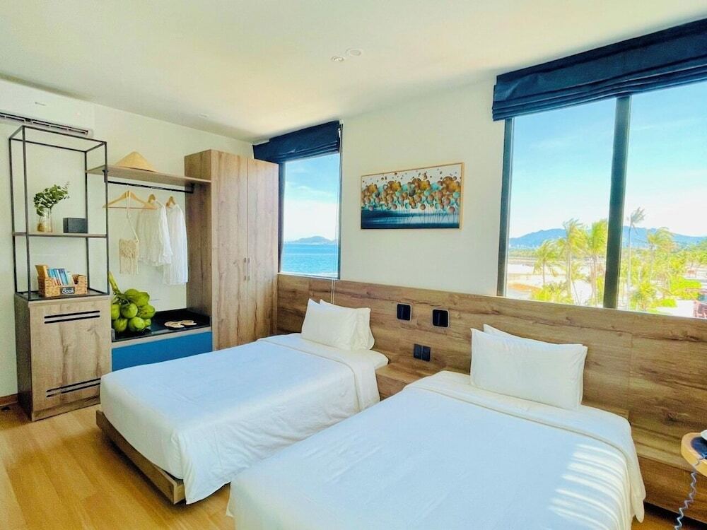 Нячанг: Cozy Front Beach House wid Private Beach