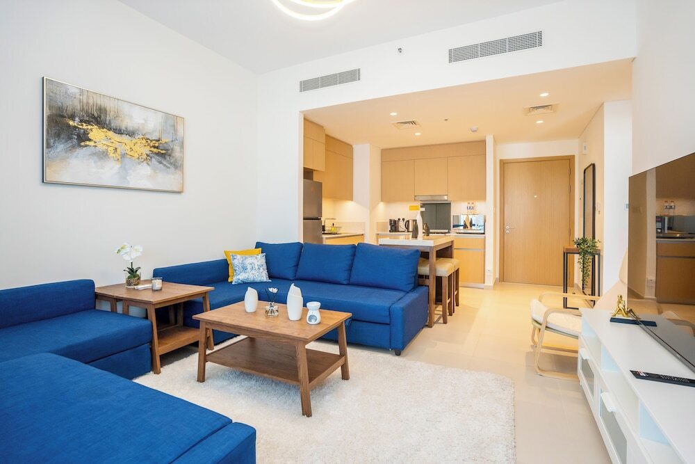 Дубай: Tanin - Luxurious 5th Floor Retreat at Summer 3 CreekBeach