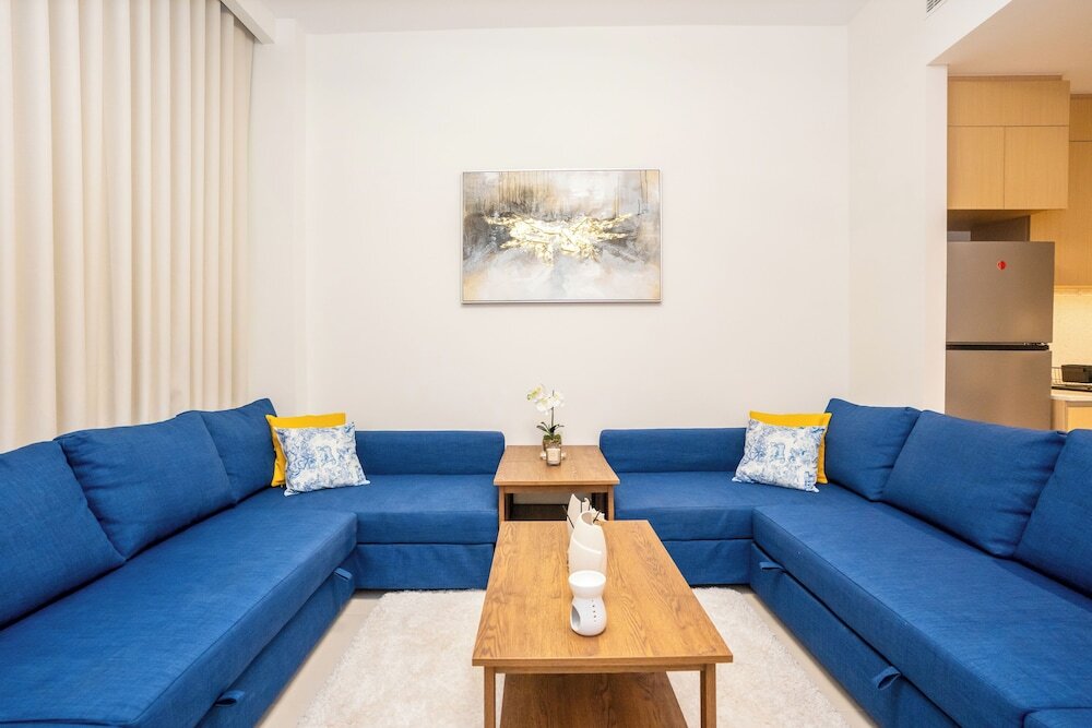 Дубай: Tanin - Luxurious 5th Floor Retreat at Summer 3 CreekBeach