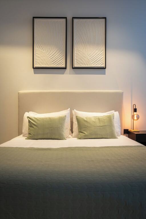 Дубай: Waves - Comfort and Style in a 21st-Floor Studio With View