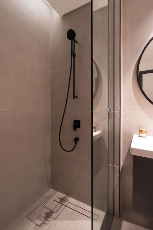 Дубай: Waves - Comfort and Style in a 21st-Floor Studio With View