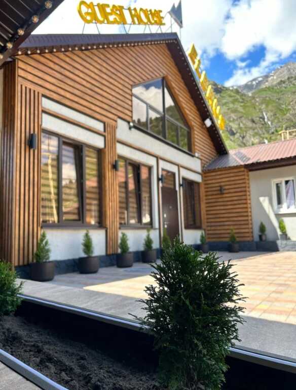 carousel image 0