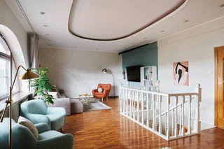 Москва: Квартира GM Apartments Двухуровневая с мансардой у Патриарших Прудов