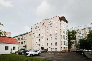 Москва: Квартира GM Apartments Двухуровневая с мансардой у Патриарших Прудов