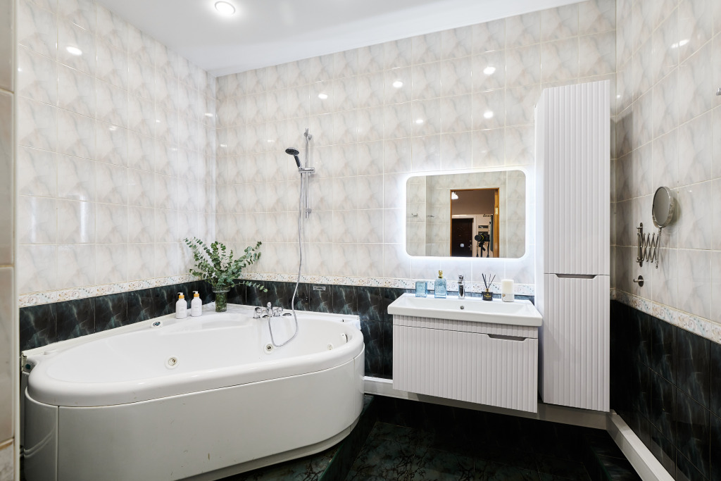 Москва: Квартира GM Apartments Двухуровневая с мансардой у Патриарших Прудов