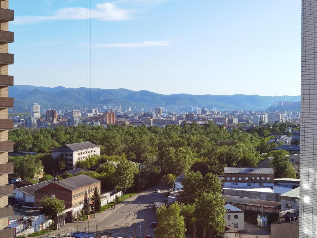Красноярск: Апартаменты на улице Спандаряна 1Б