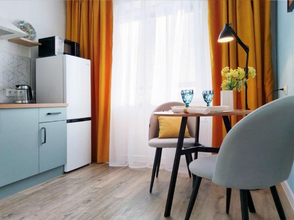 Красноярск: Апартаменты на улице Спандаряна 1Б