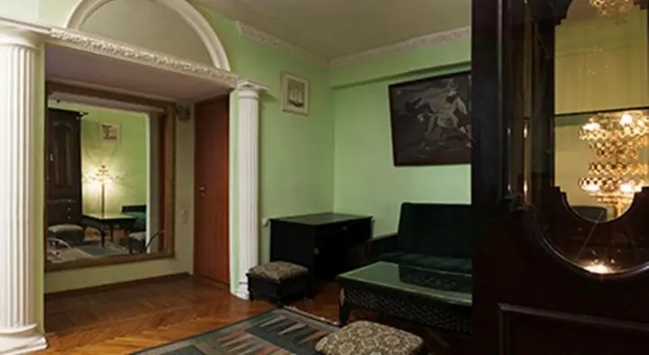 Орел: Luxor Guesthouse