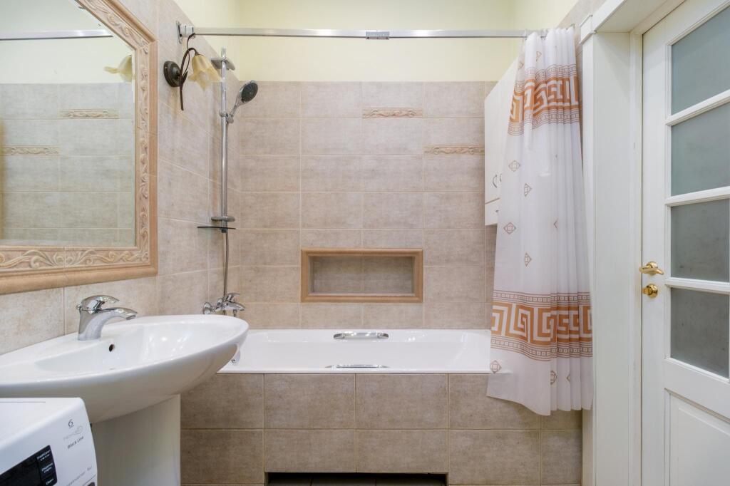 Санкт-Петербург: Sutki Rent (Сутки Рент) у Александровского парка
