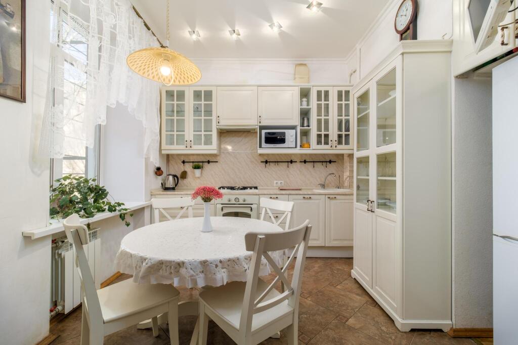 Sutki Rent (Сутки Рент) у Александровского парка — фото 4