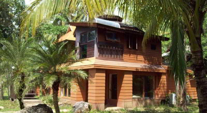 Ко Чанг: Aunchaleena Beach Front Resort