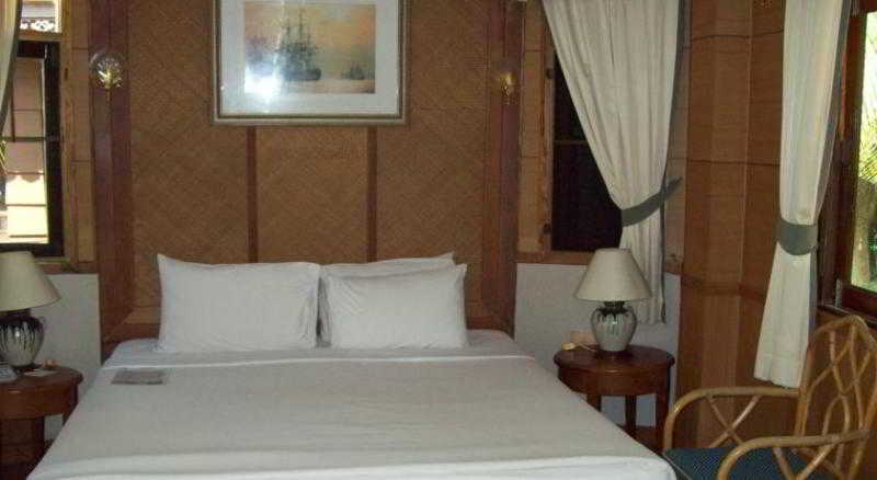 Ко Чанг: Aunchaleena Beach Front Resort