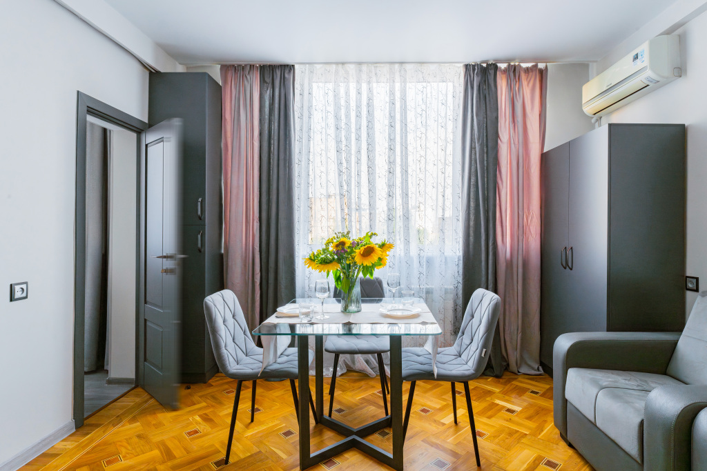 Ереван: Апартаменты 1BR/Stylish Apt on Saryan st/Keygo