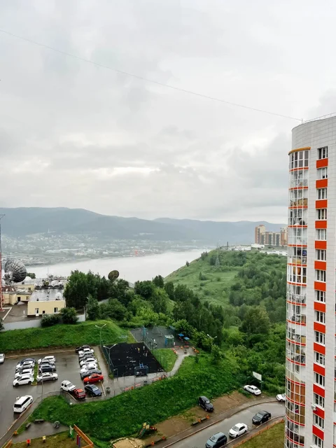 Красноярск: Апартаменты на улице Борисова 42