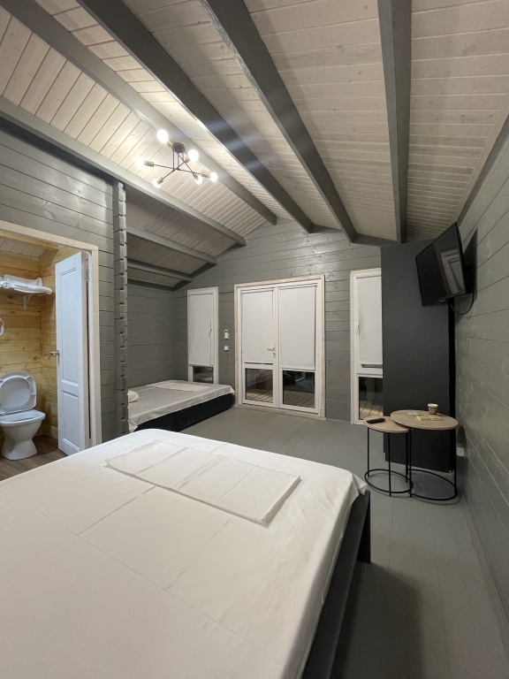Верхняя Эшера: База отдыха Коттеджи white hotel
