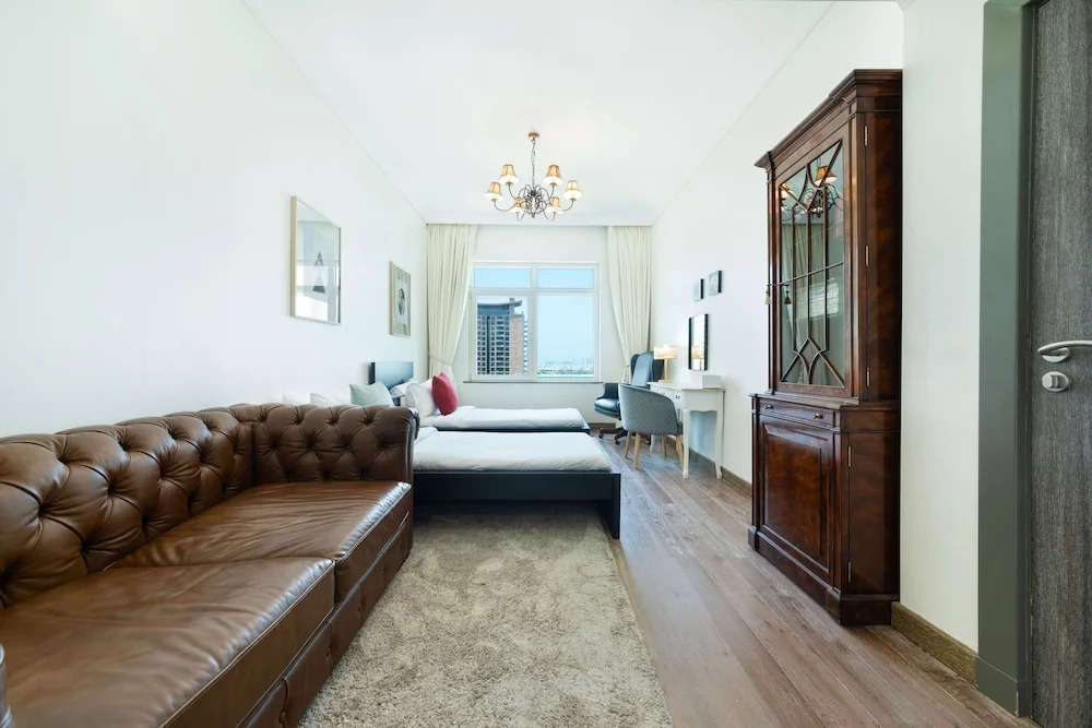 Дубай: Maison Privee - Beach Access Apt w/ Burj & Sea Views on The Palm