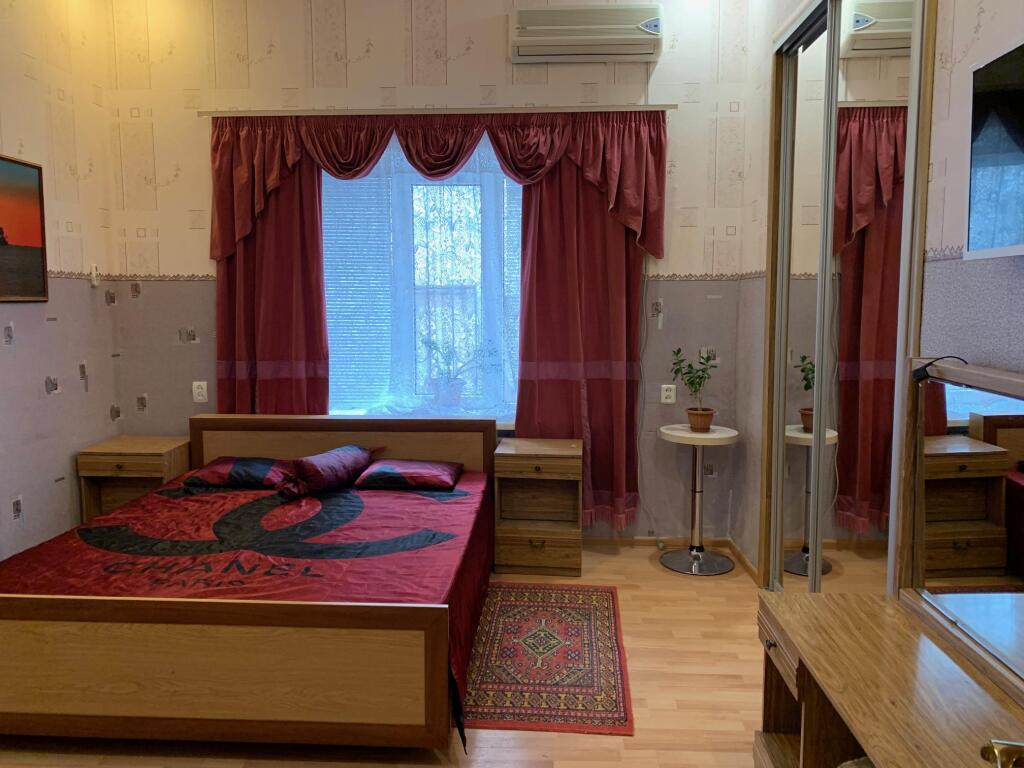 Евпатория: Гостевой дом улице Бартенева