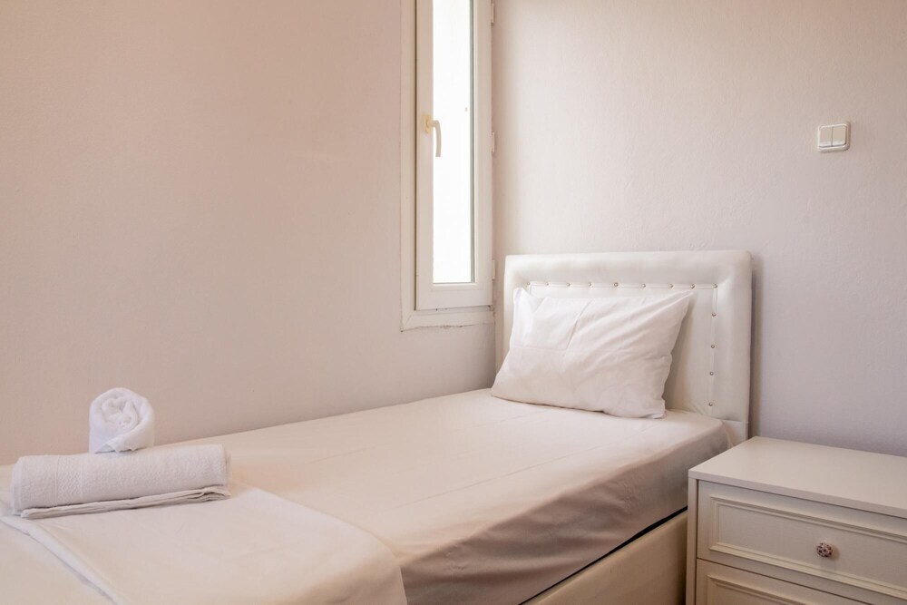 Измир: Flat With Large Balcony in Izmir