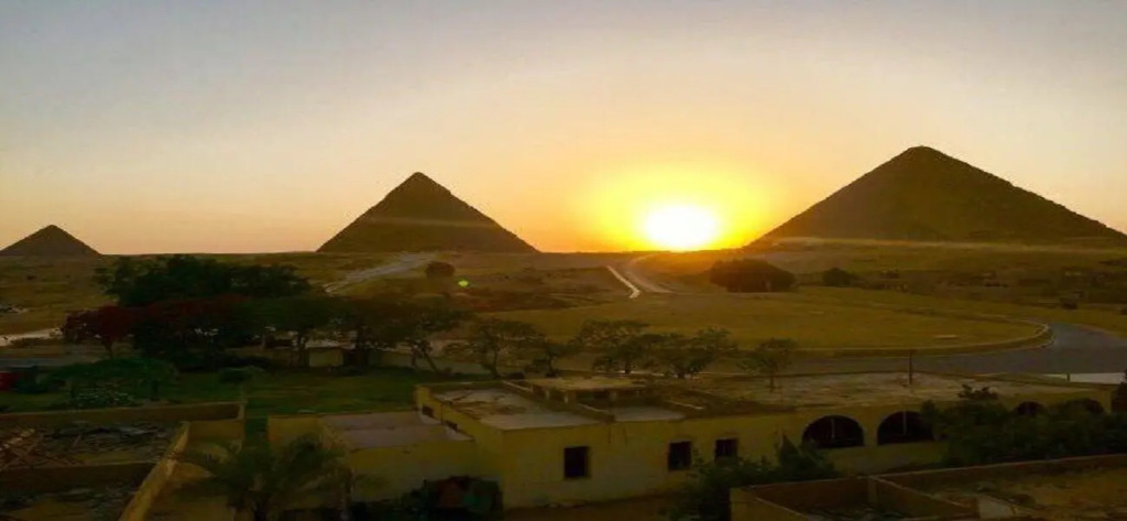Гиза: Phoenix pyramids view