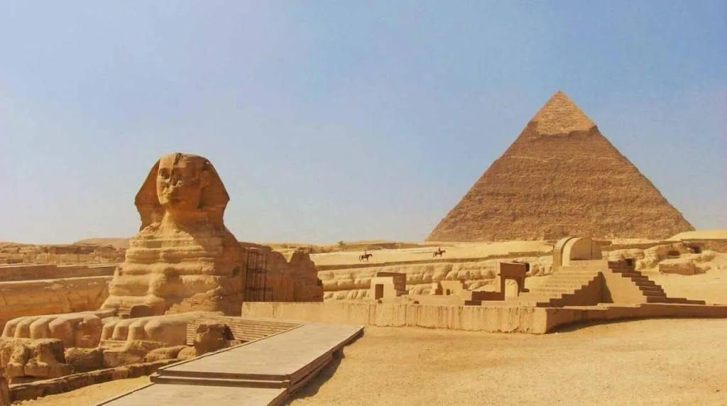 Гиза: Phoenix pyramids view
