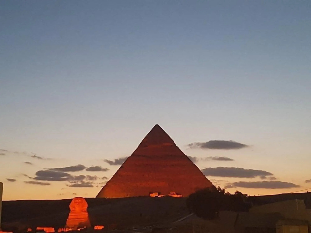 Гиза: Phoenix pyramids view