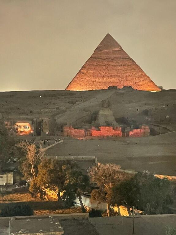 Гиза: Phoenix pyramids view