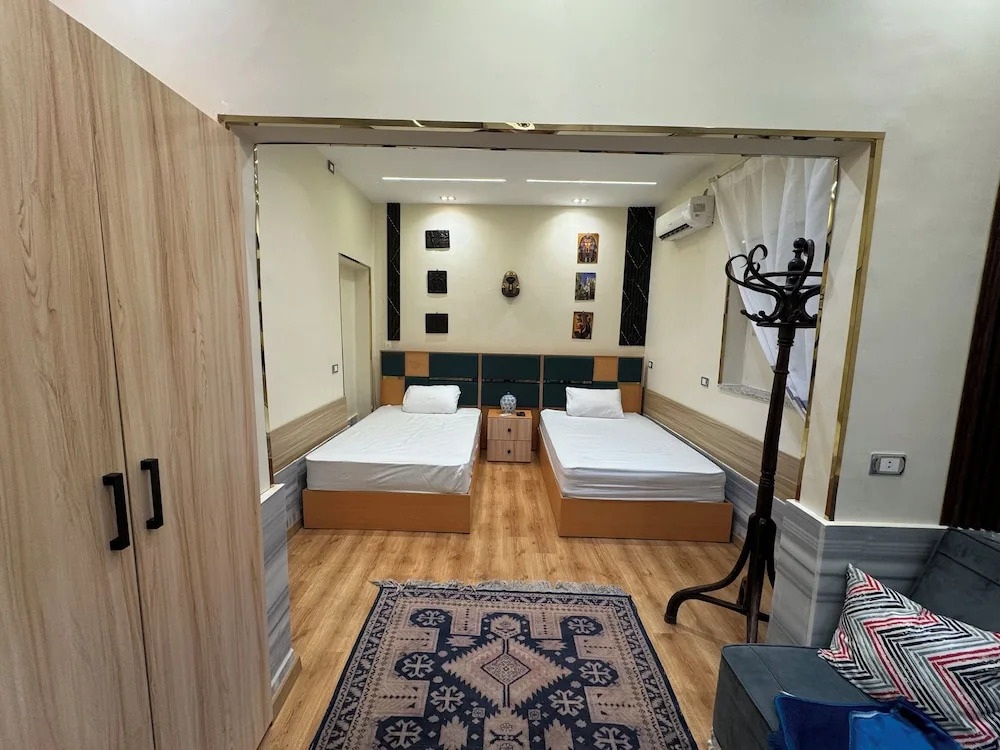 Гиза: Osiris pyramids view inn