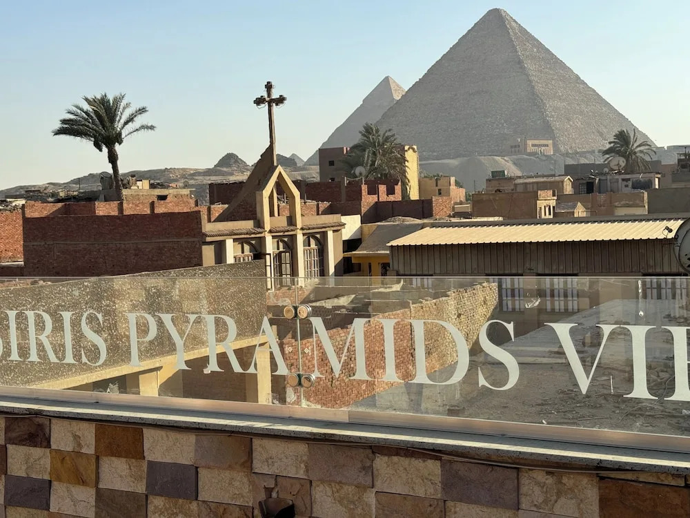 Гиза: Osiris pyramids view inn