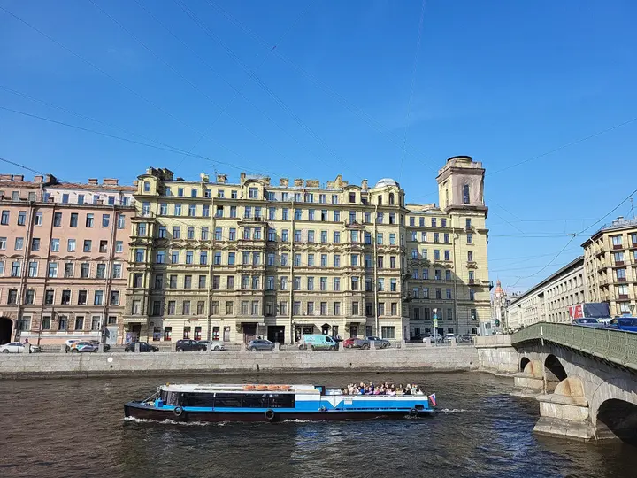Санкт-Петербург: Квартира Студия в Центре на Фонтанке для троих