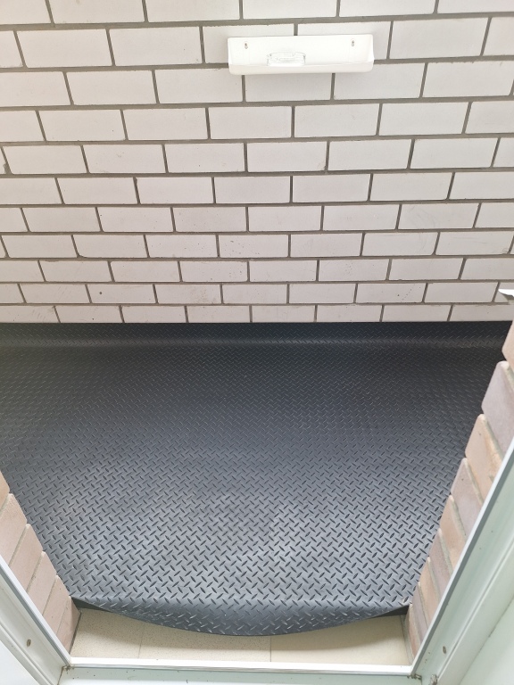 Элиста: Апартаменты в 1 микрорайоне дом 3а