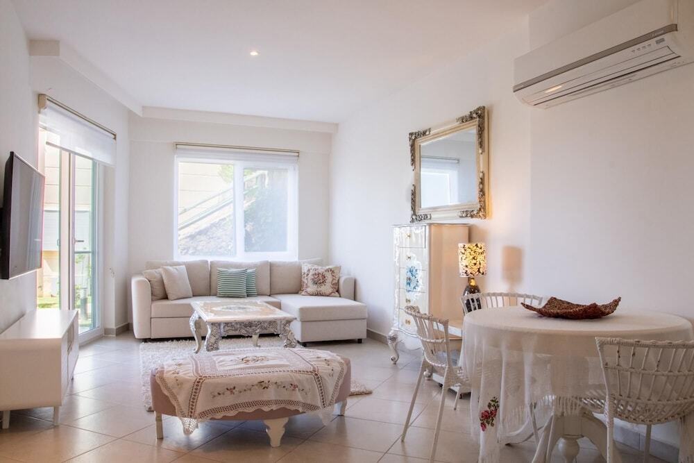 Сёке: Comfortable Flat w Pool and Garden in Soke Aydin