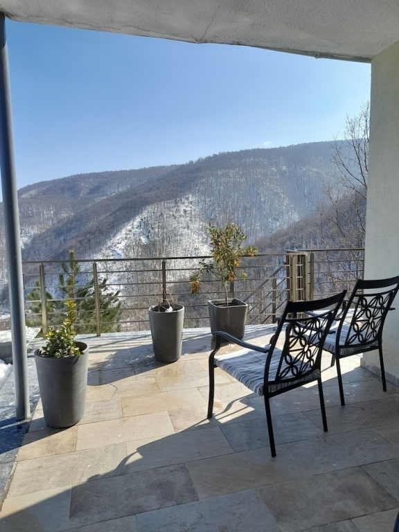 Инегол: Turkish Retreat