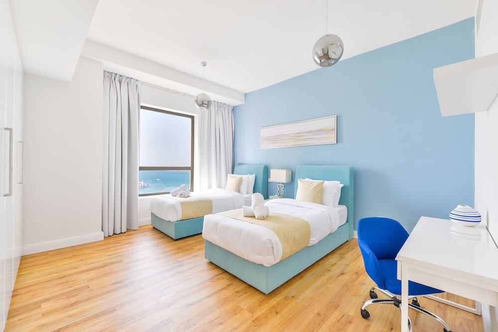 Дубай: Luxury JBR - Full Sea View - Free Beach Resorts Access