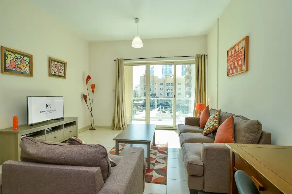 Дубай: 1 Bedroom Pool View Apartment - OAS