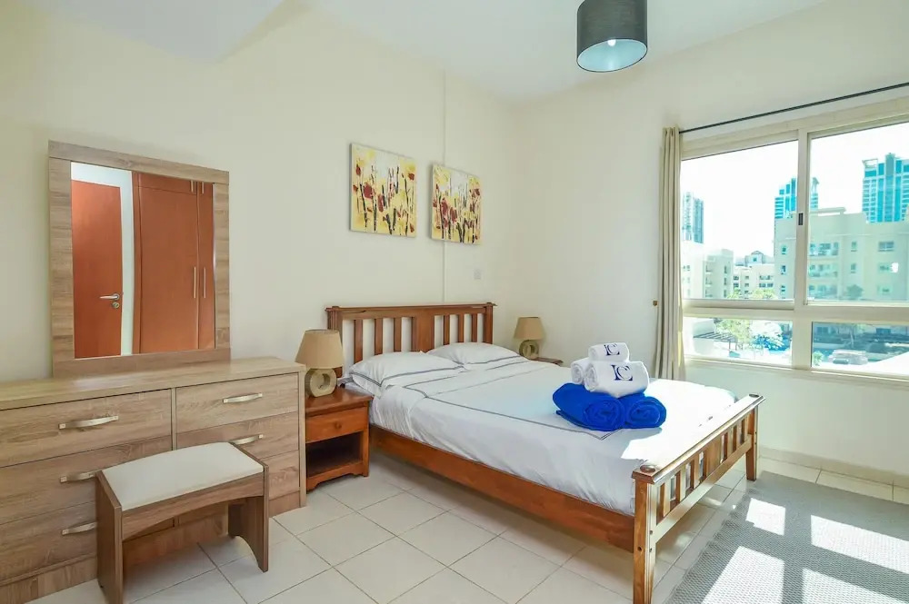 Дубай: 1 Bedroom Pool View Apartment - OAS