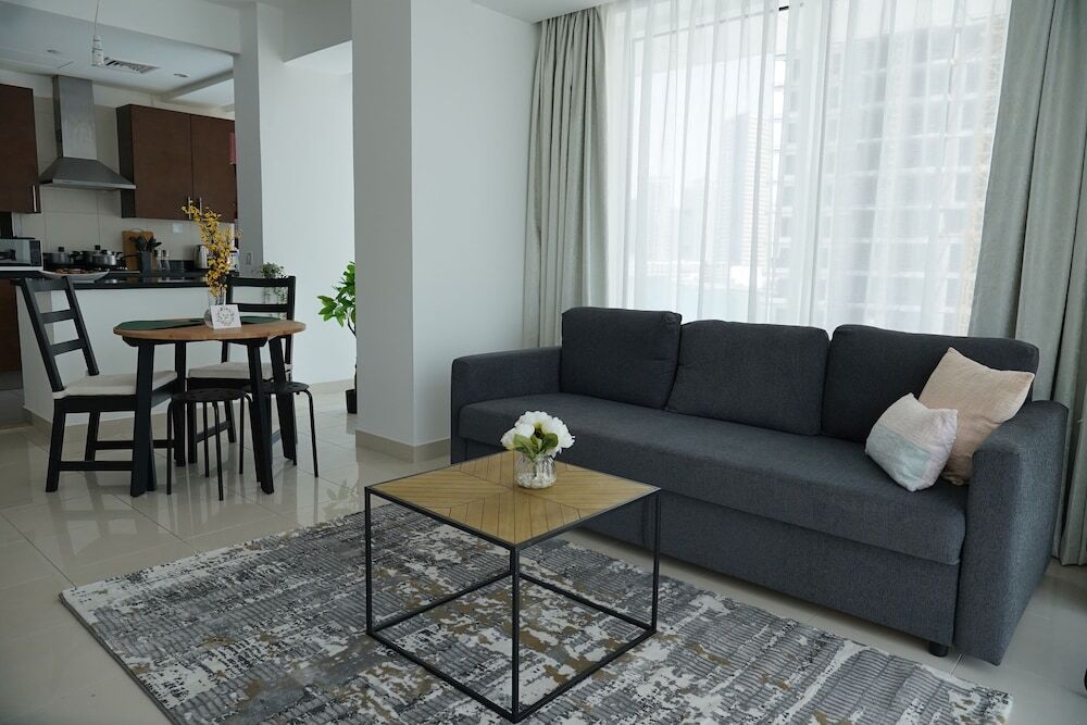 Дубай: SuperHost- Next to Dubai Canal   Elegant 1 BR   Business Bay