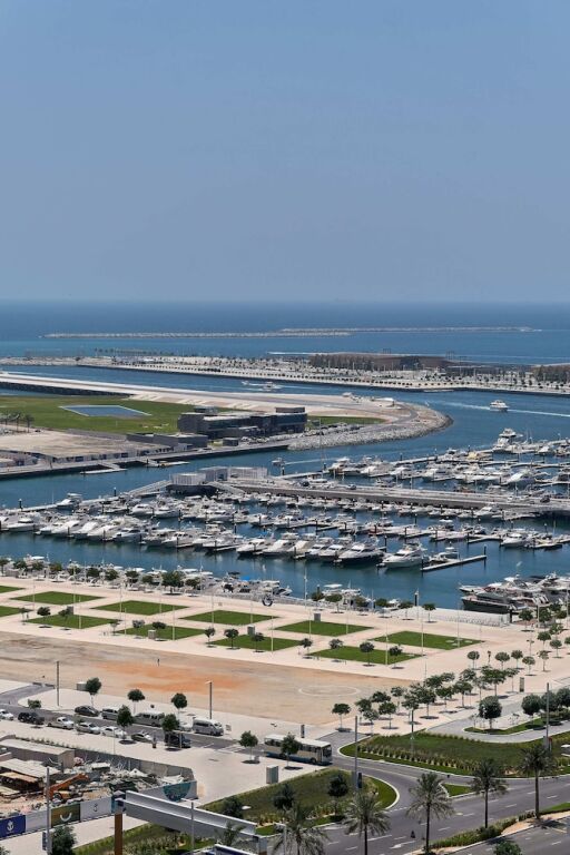 Дубай: Cozy 1BR apartment Marina Crown