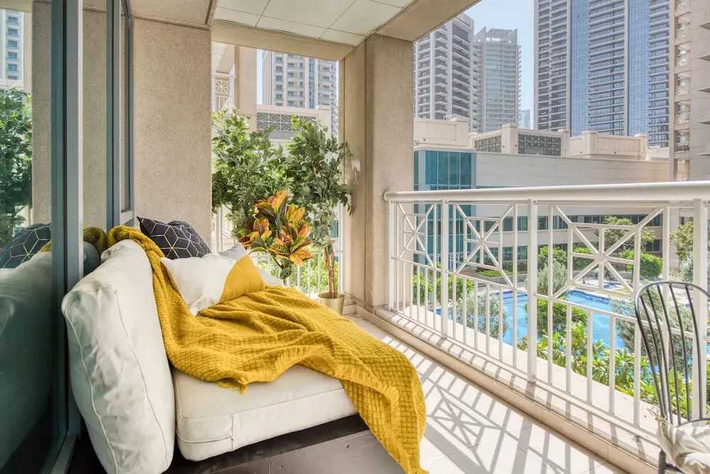 Дубай: Maison Privee - Radiant Urban Retreat with Iconic Burj Khalifa Vws